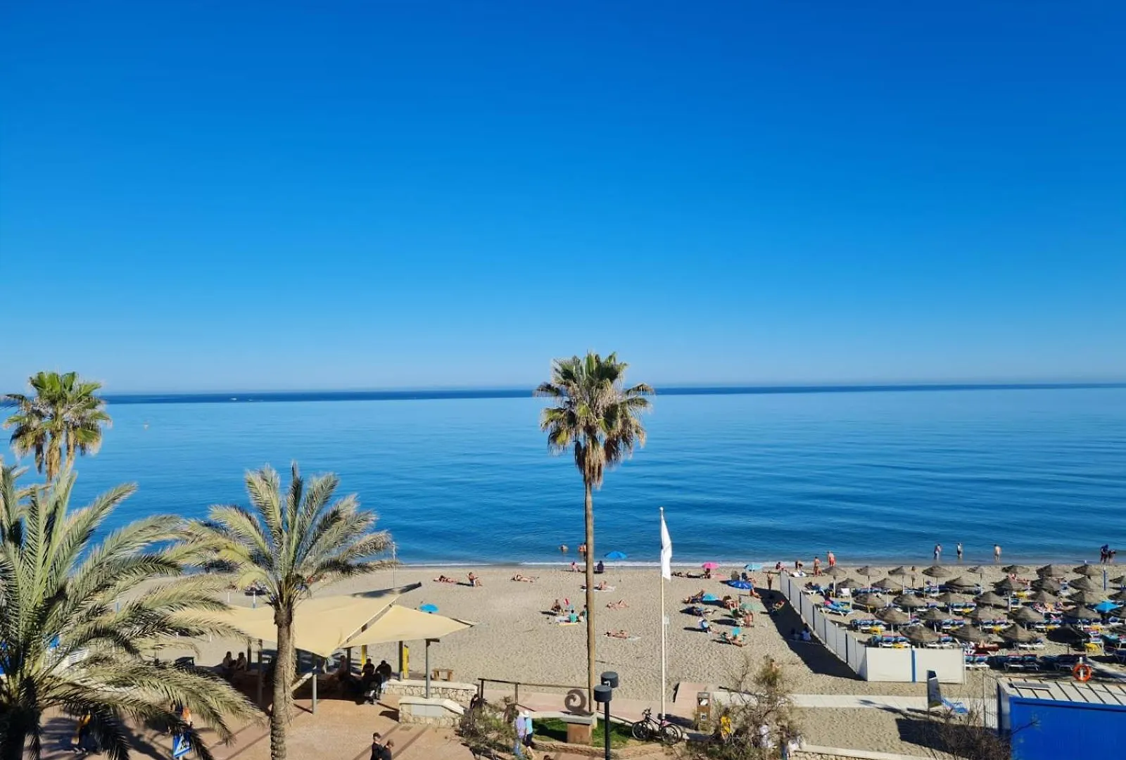 Fuengirola Center Beachfront Yate スペイン